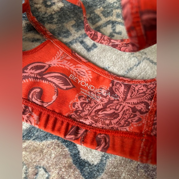 NWOT Beyond Yoga Orange Paisley Sports Bra Size L - Picture 8 of 8